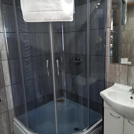 Korona Przy Termach Cieplickich 10proc Rabatu Do Term Cieplice Self Check In 24h Parking Apartment 3*